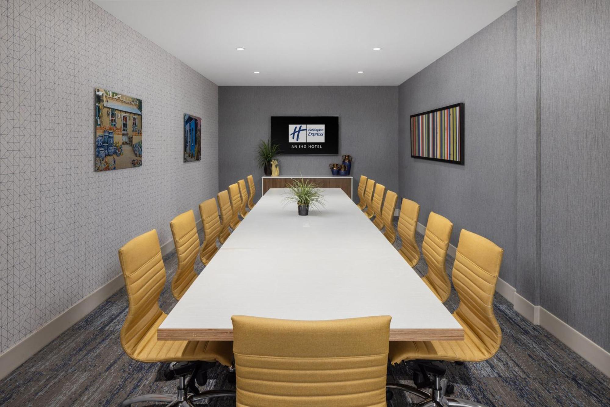 Holiday Inn Express & Suites Phoenix West - Buckeye By Ihg Exterior foto